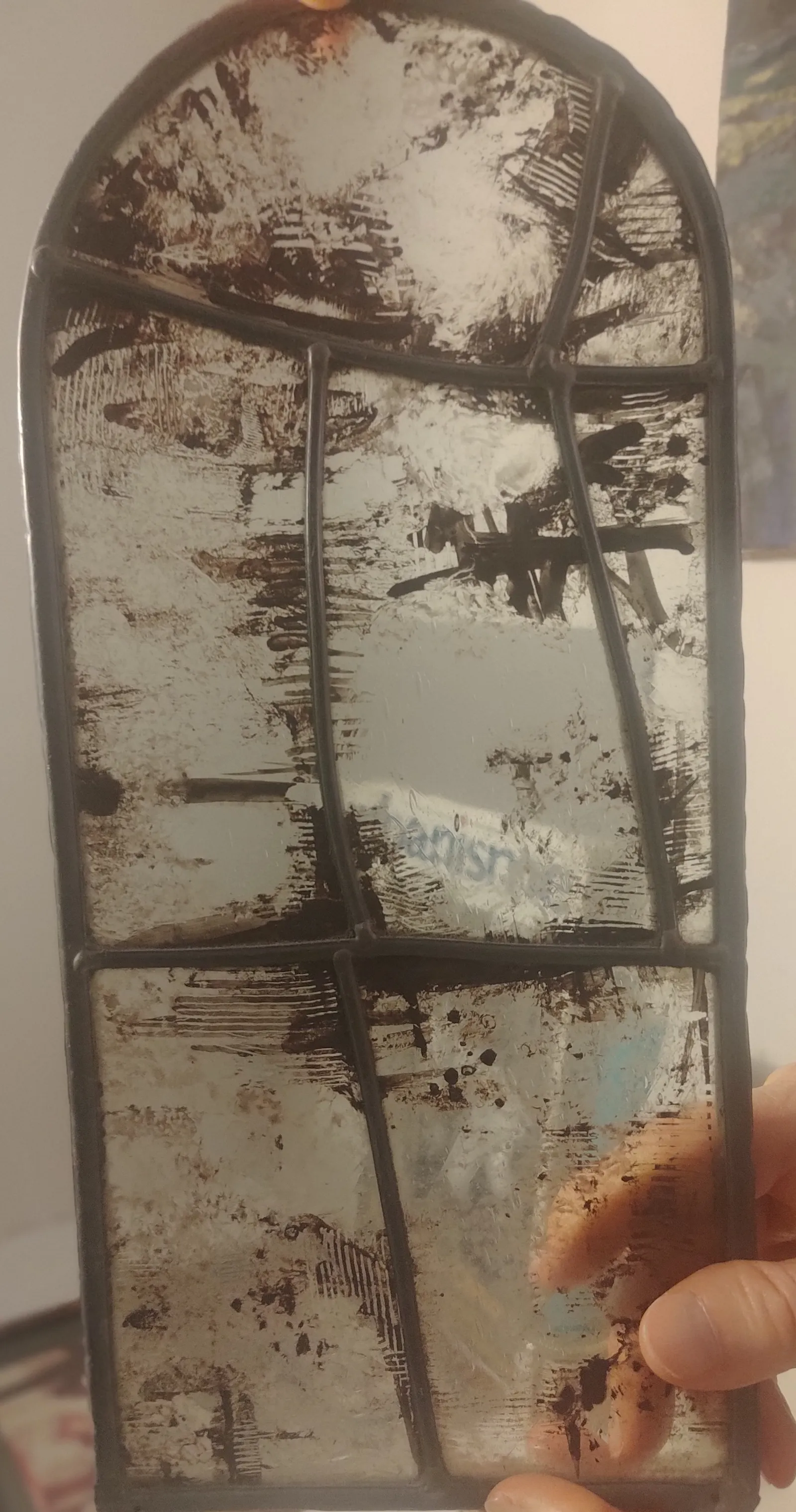 Cinq petits vitraux et un oculus
