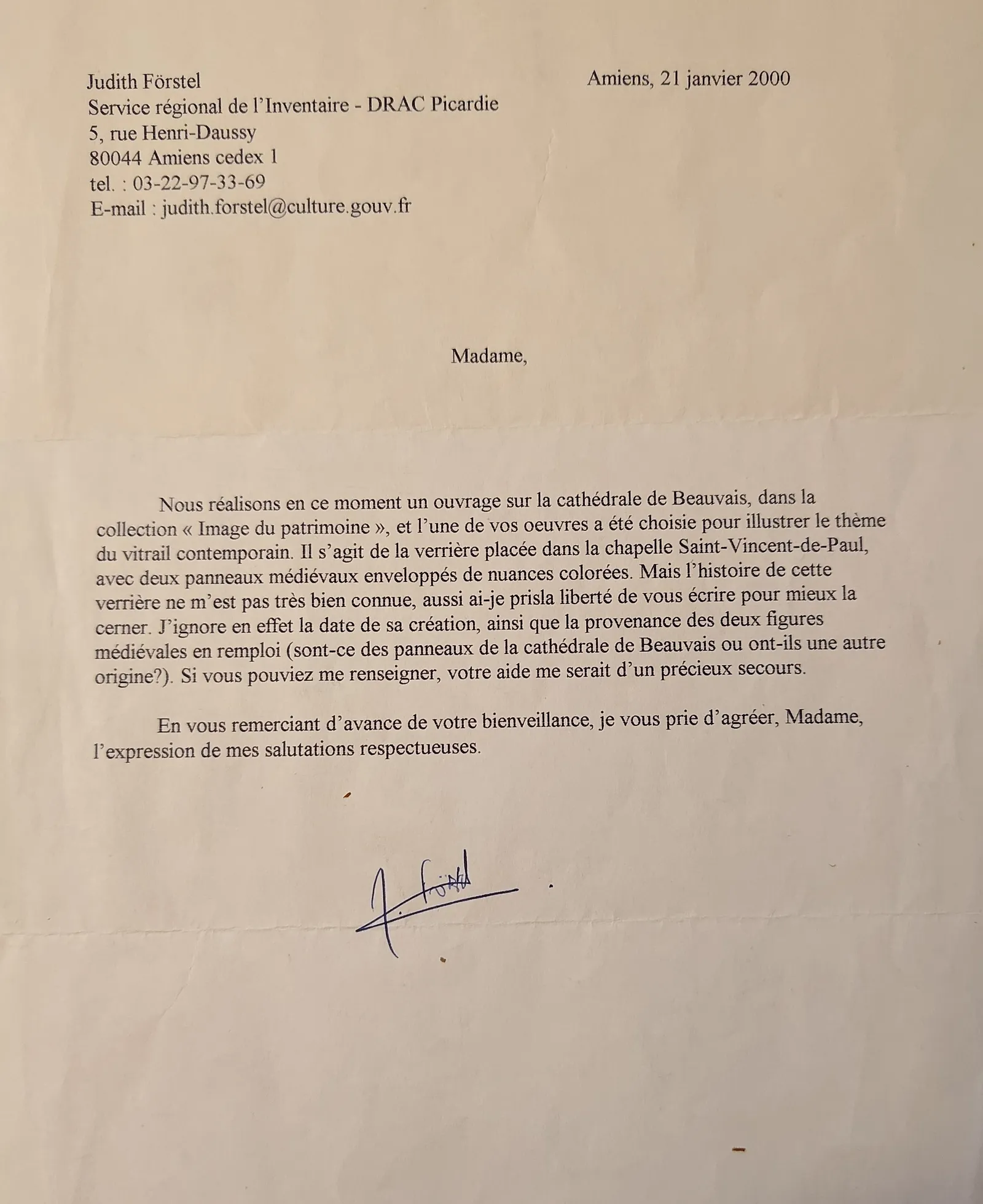 Une baie dans la chapelle sud du transept